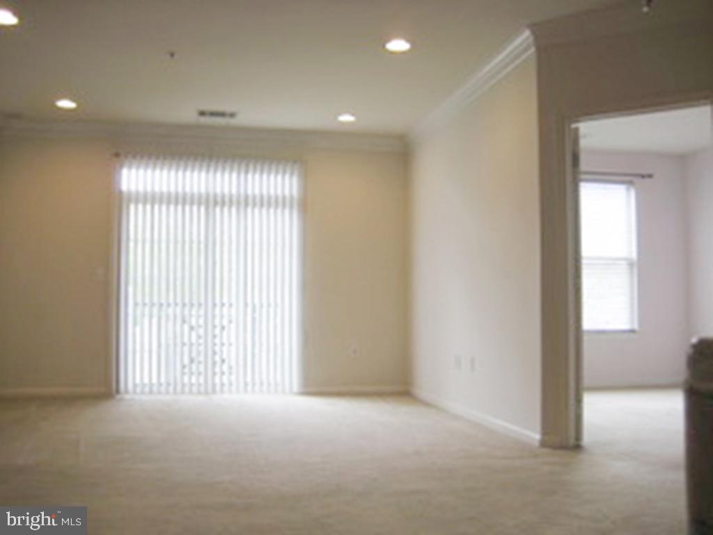 350 W Elm St W #3307