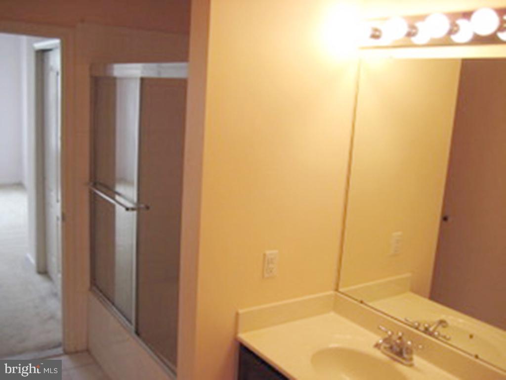 350 W Elm St W #3307