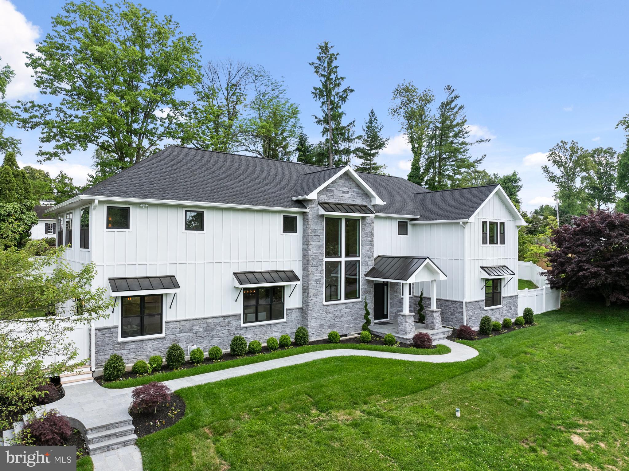 761 MOUNT MORO RD