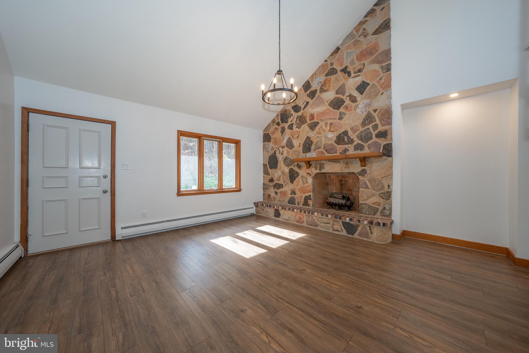 174 HUGHES RD