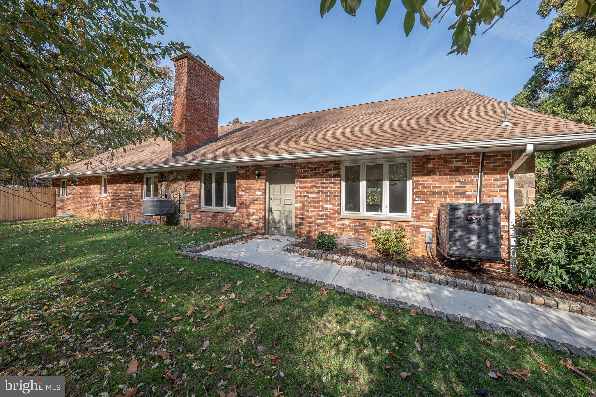 174 HUGHES RD