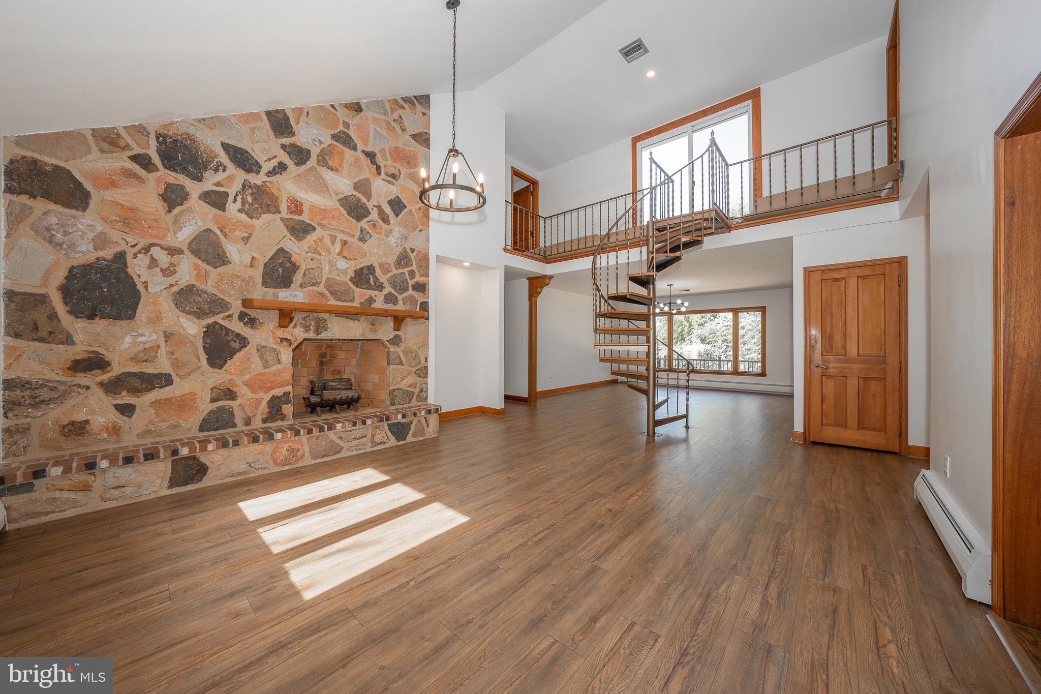 174 HUGHES RD