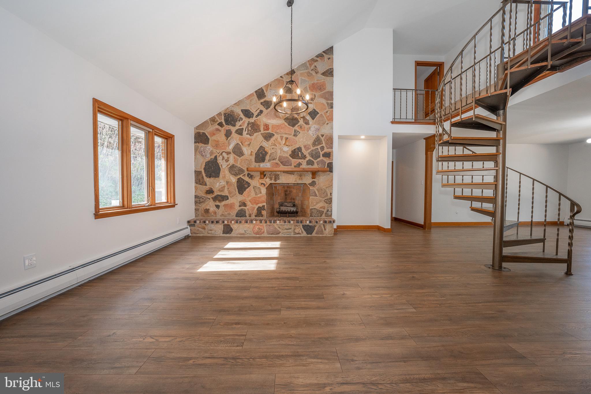 174 HUGHES RD