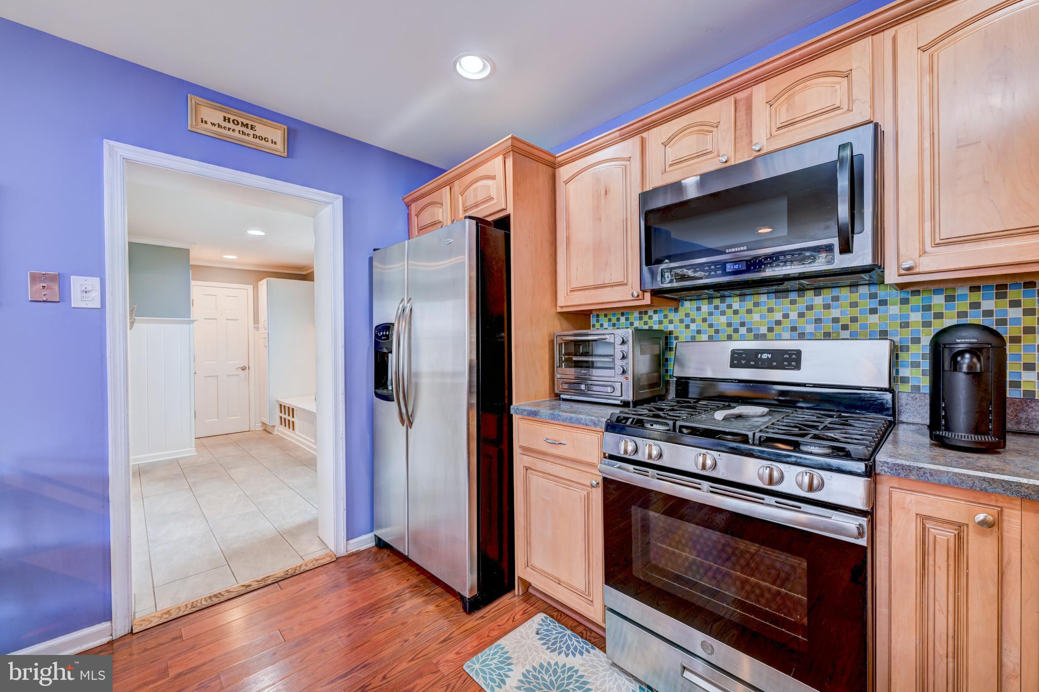 2075 Maplewood Ave