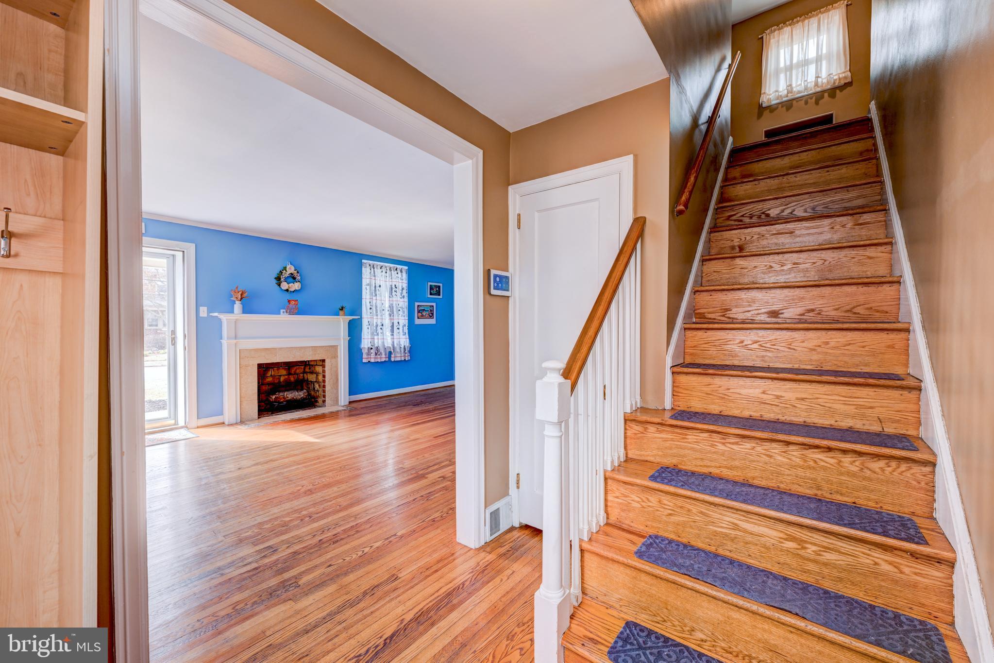 2075 Maplewood Ave