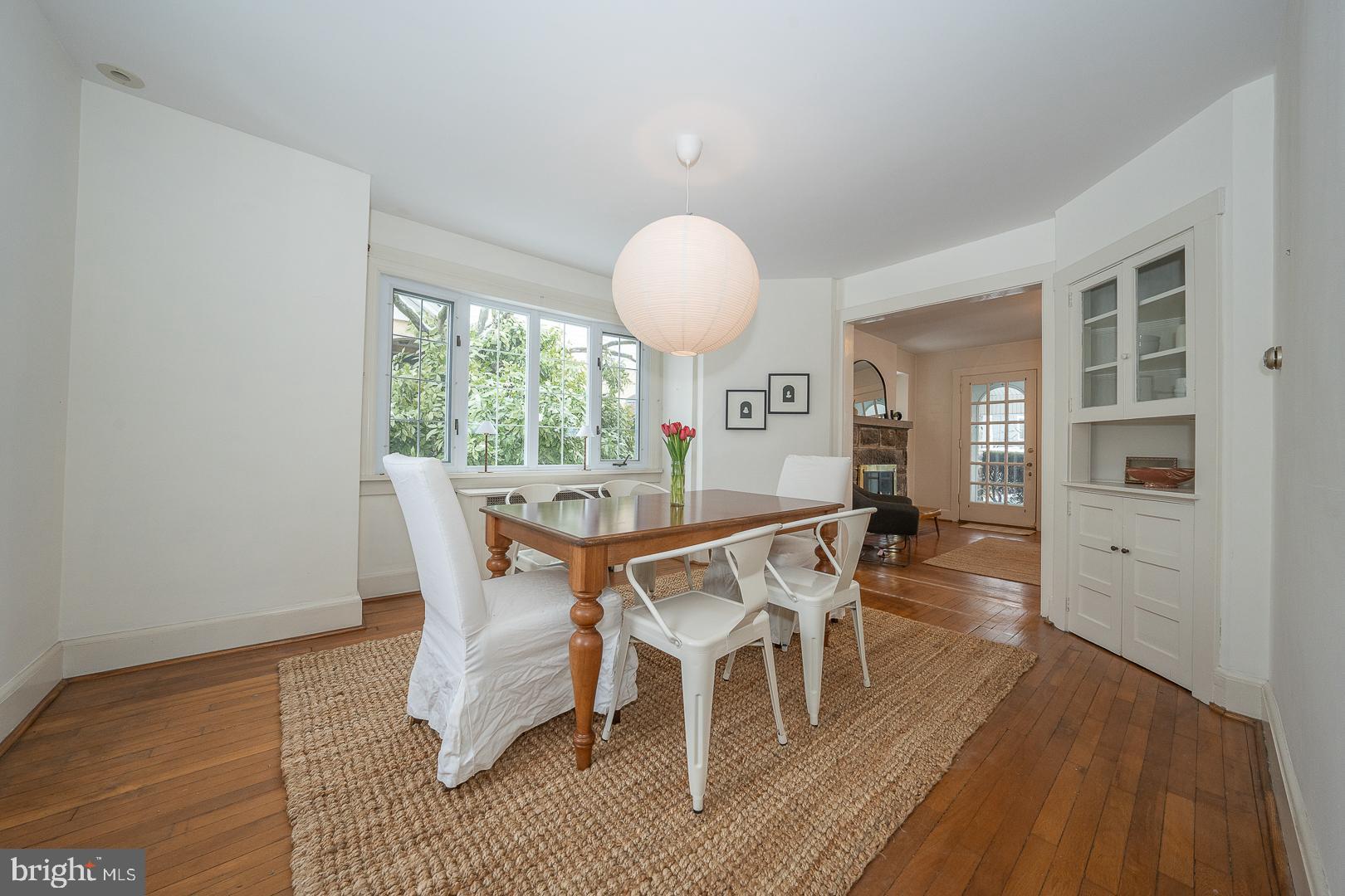 15 Woodbine Ave