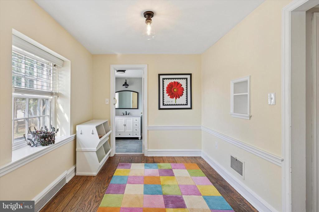 1708 Sandy Hill Rd