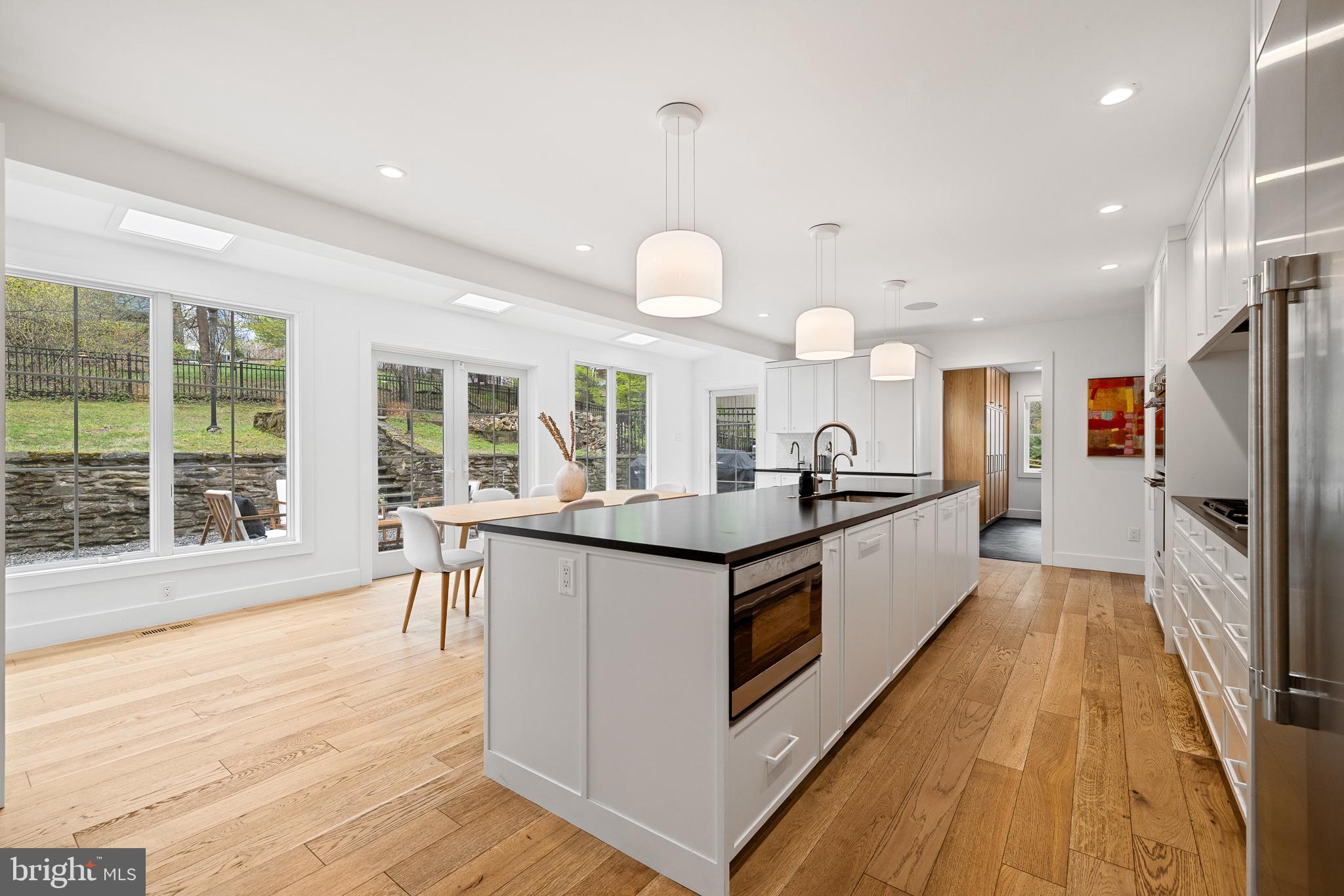 1031 Bryn Mawr Ave