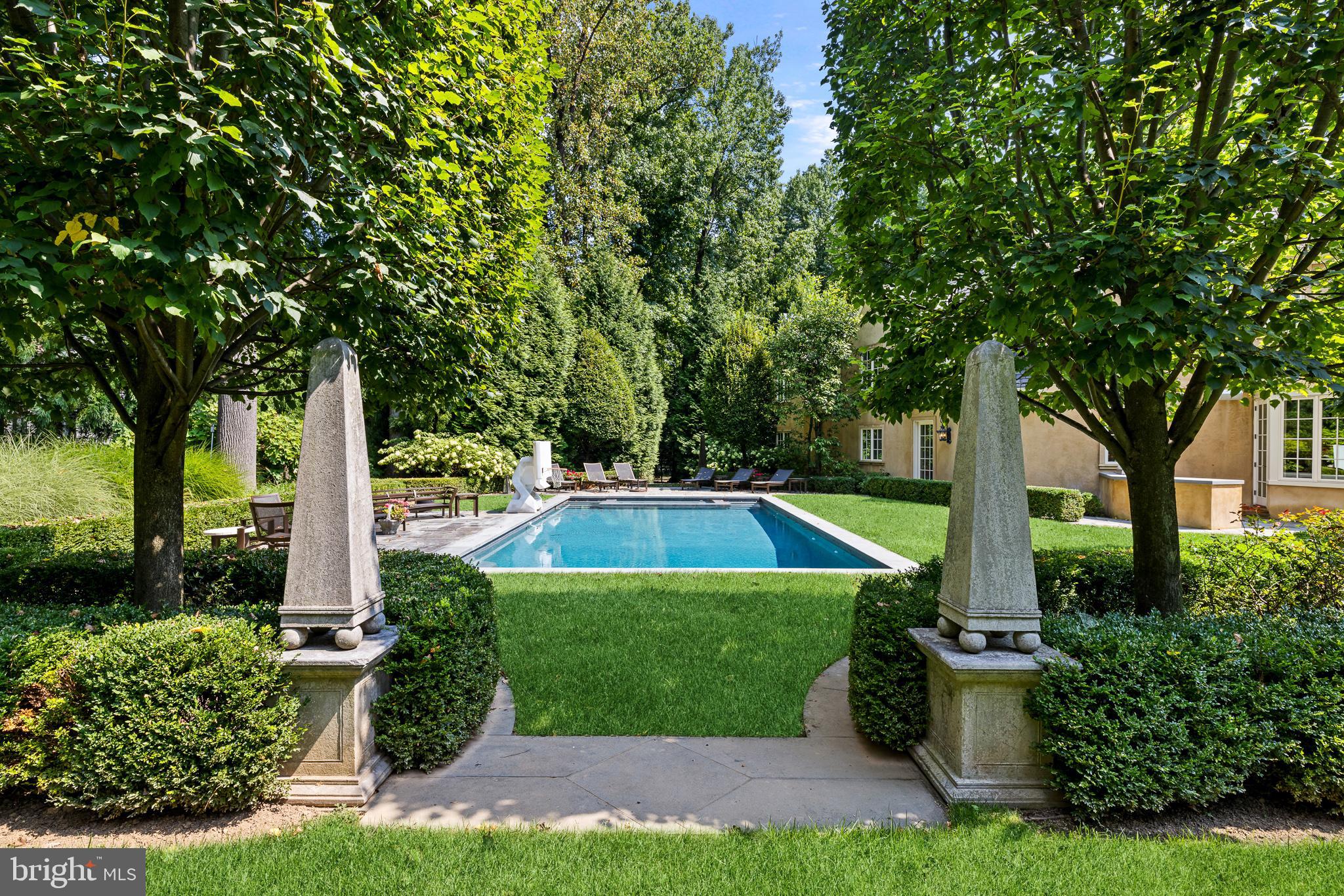 726 John Barry Dr