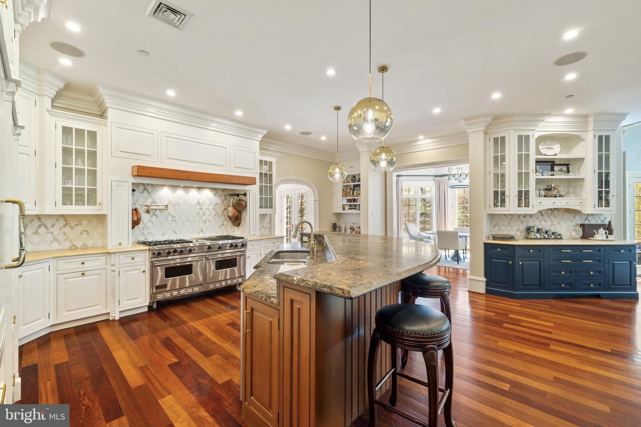 1045 Waverly Rd