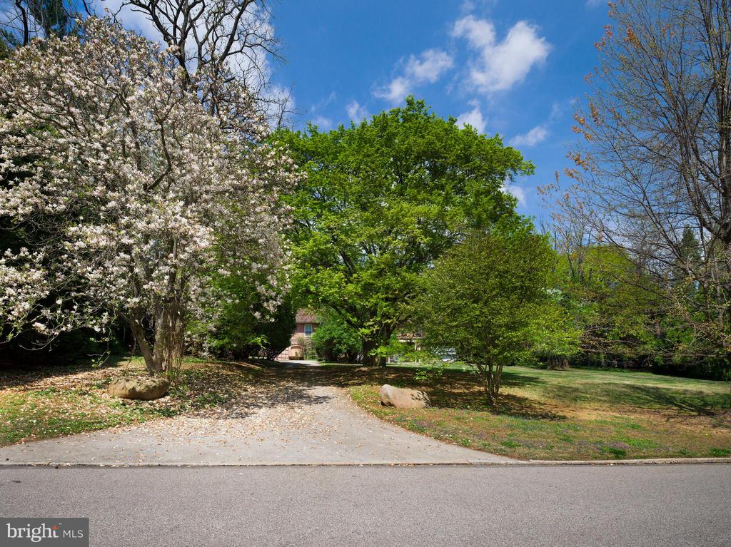 1114 Brynlawn Rd