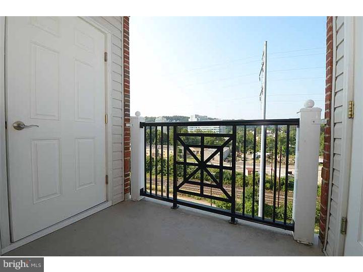 200 W ELM ST #1221