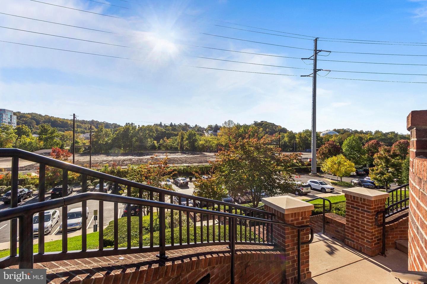 200 W ELM ST #1221