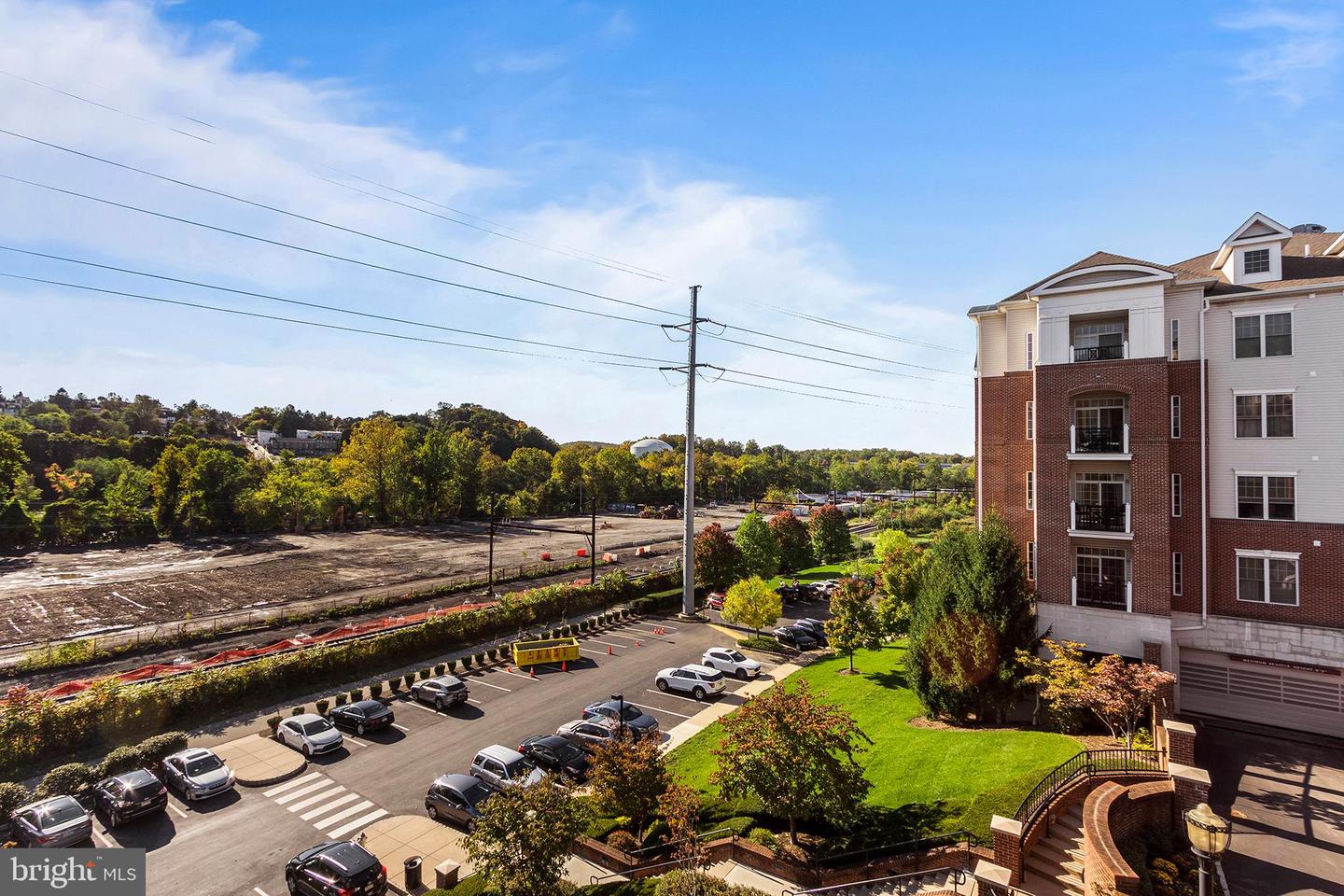 200 W ELM ST #1221