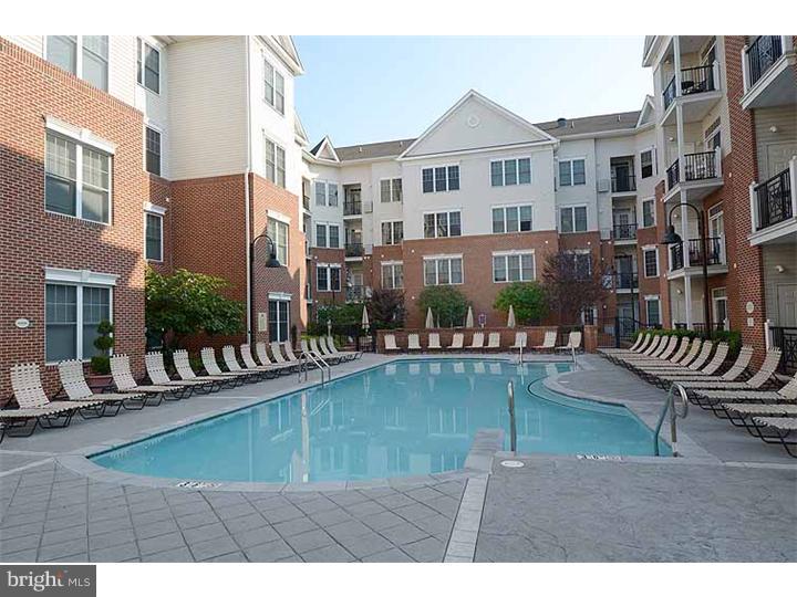200 W ELM ST #1221