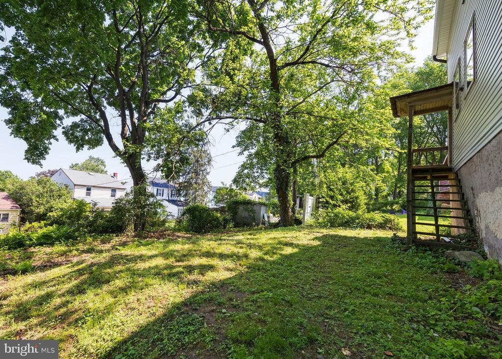 908 Edge Hill Rd
