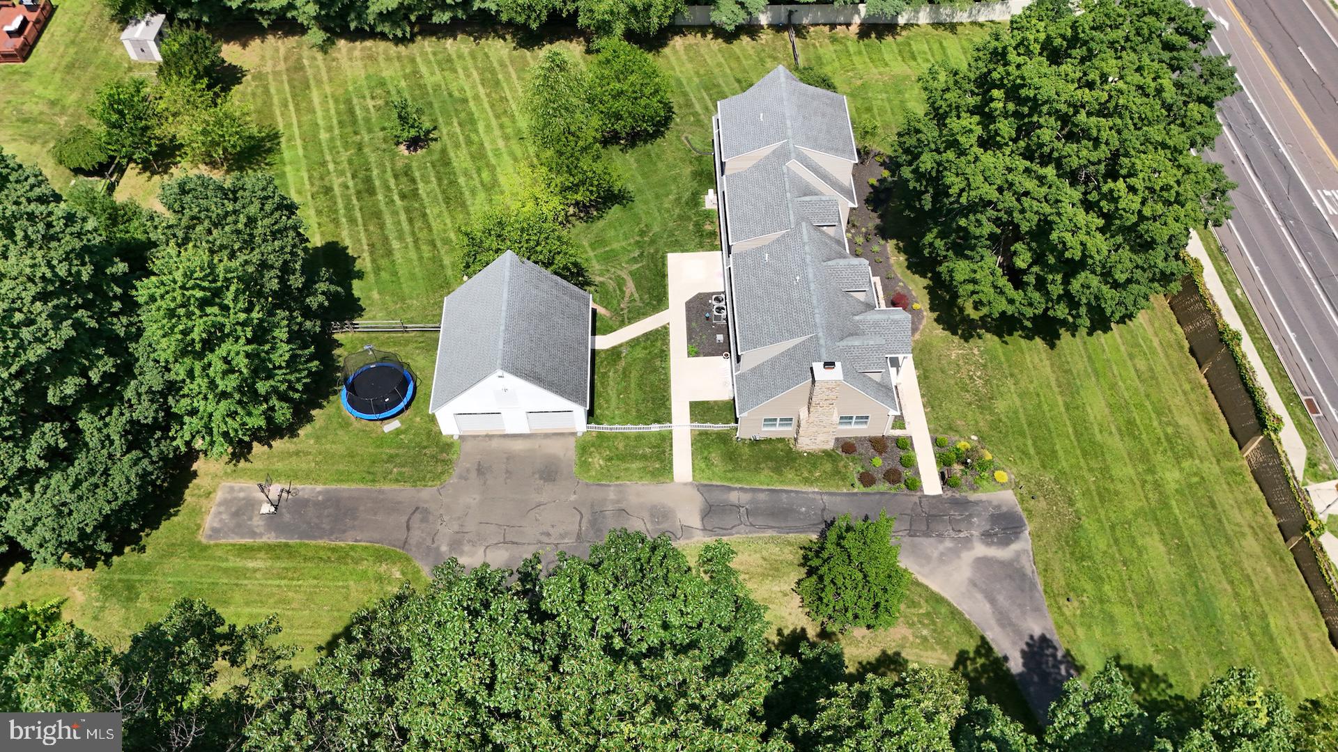 400 County Line Rd