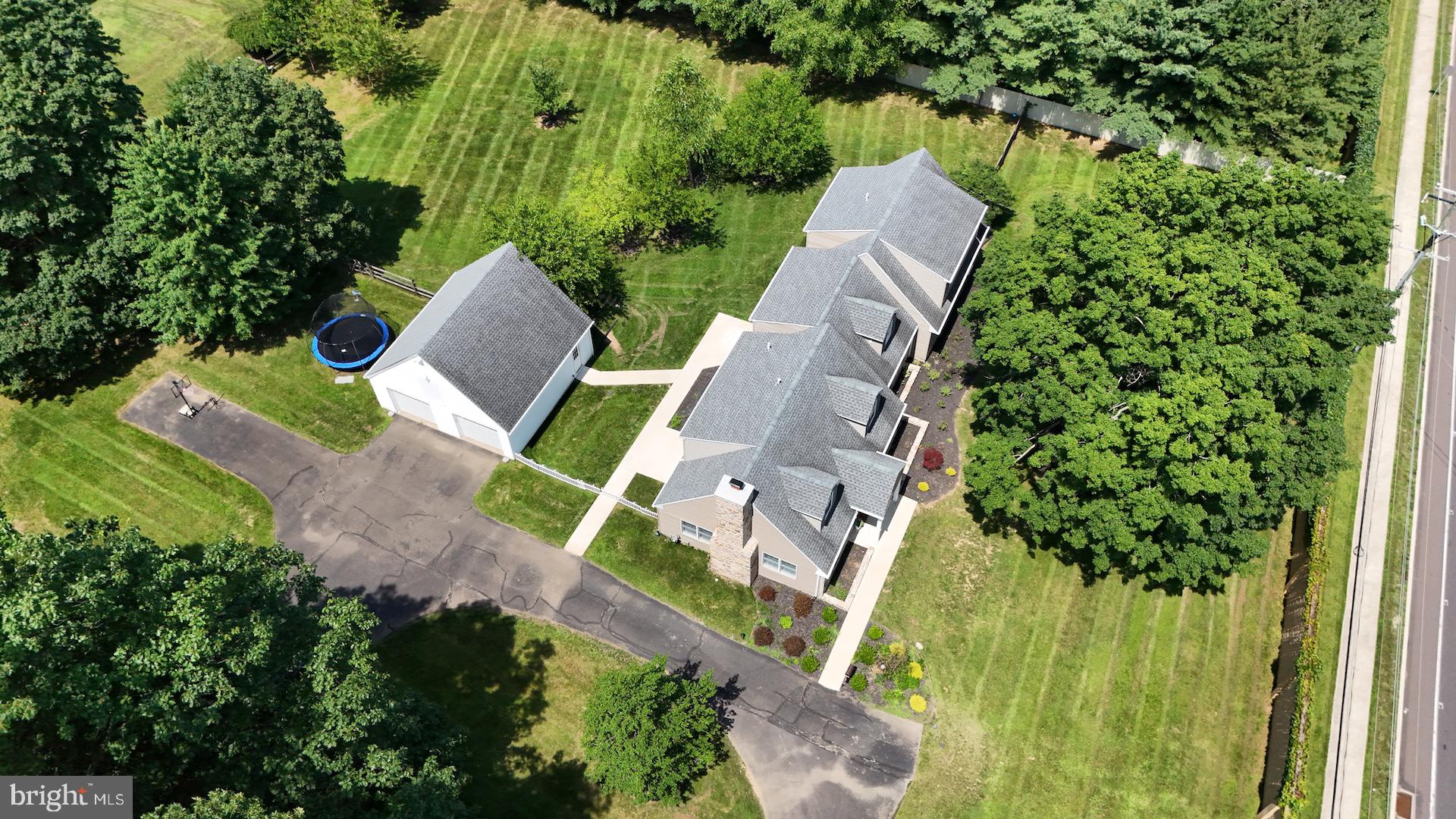 400 County Line Rd