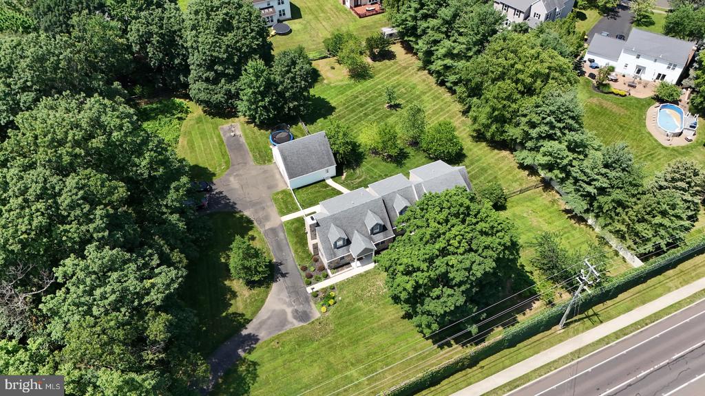 400 County Line Rd