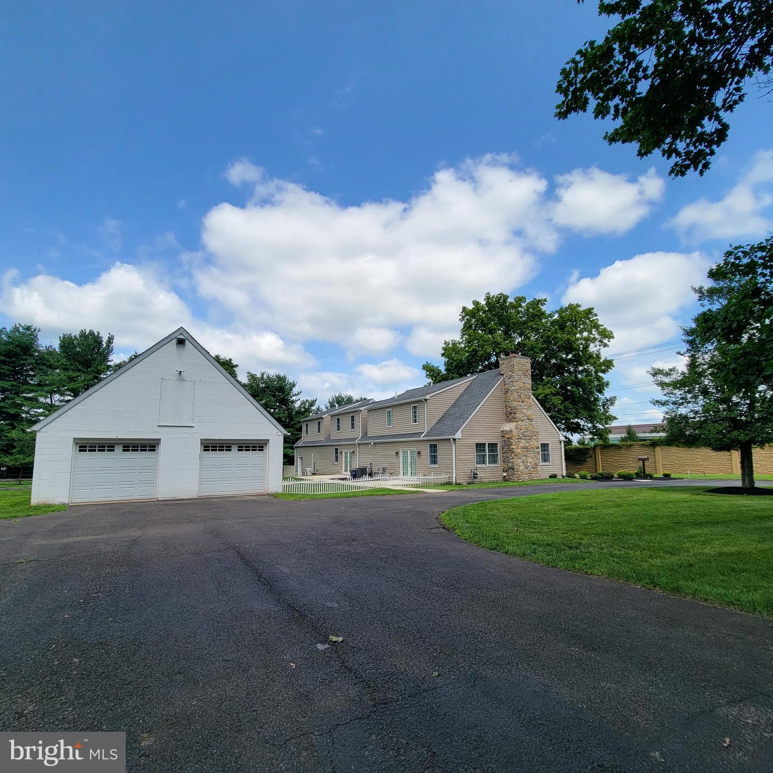 400 County Line Rd