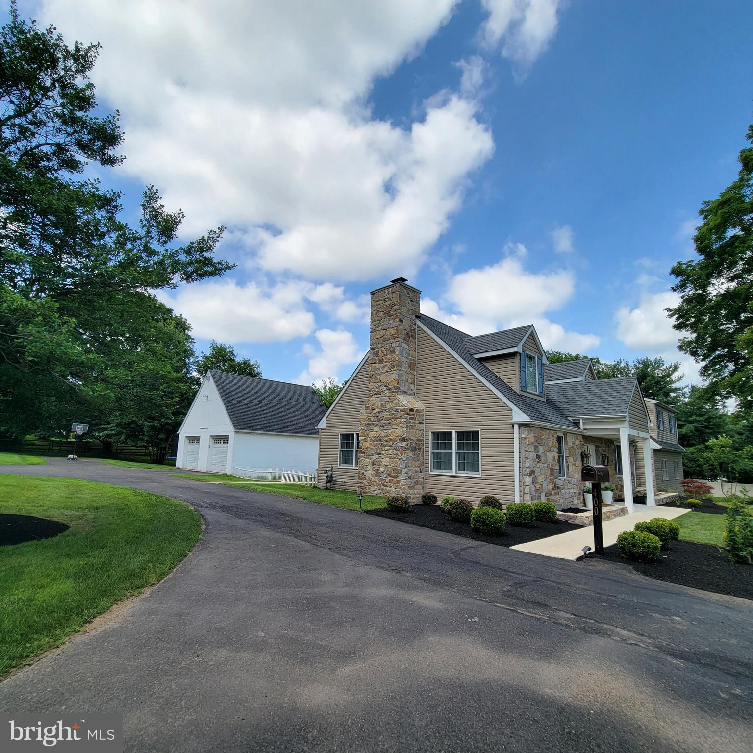 400 County Line Rd