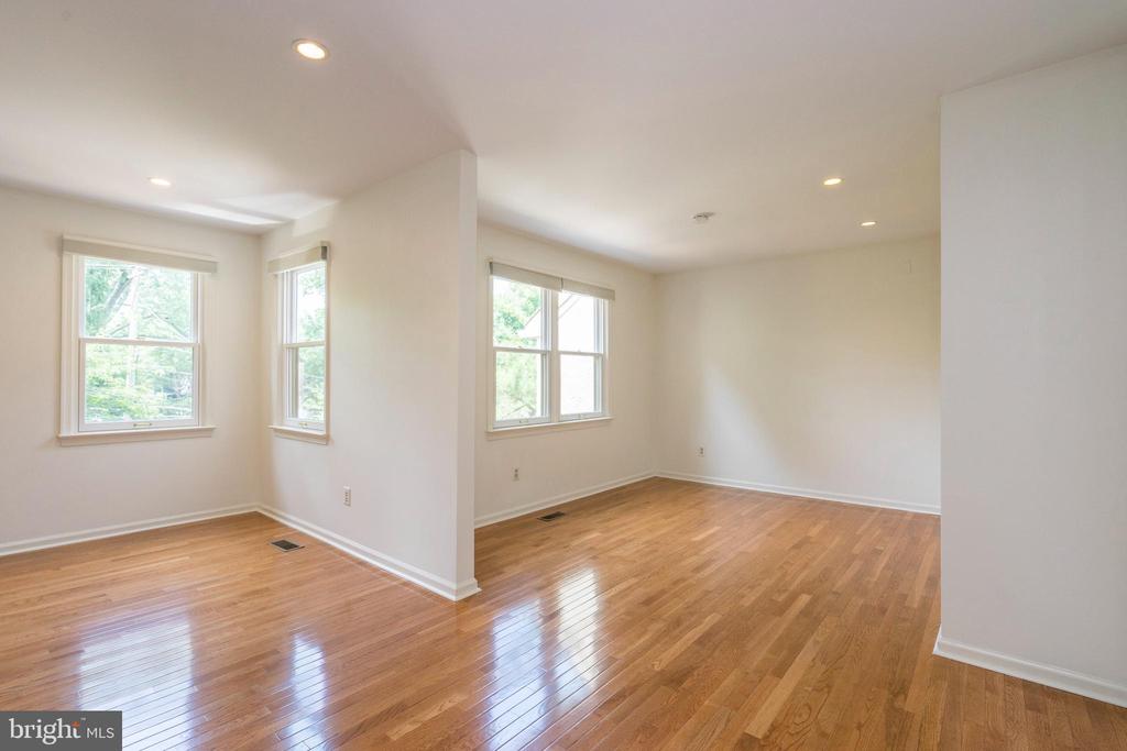 373 RIGHTERS MILL ROAD