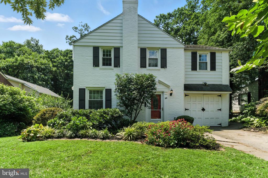 520 TWIN OAKS DRIVE