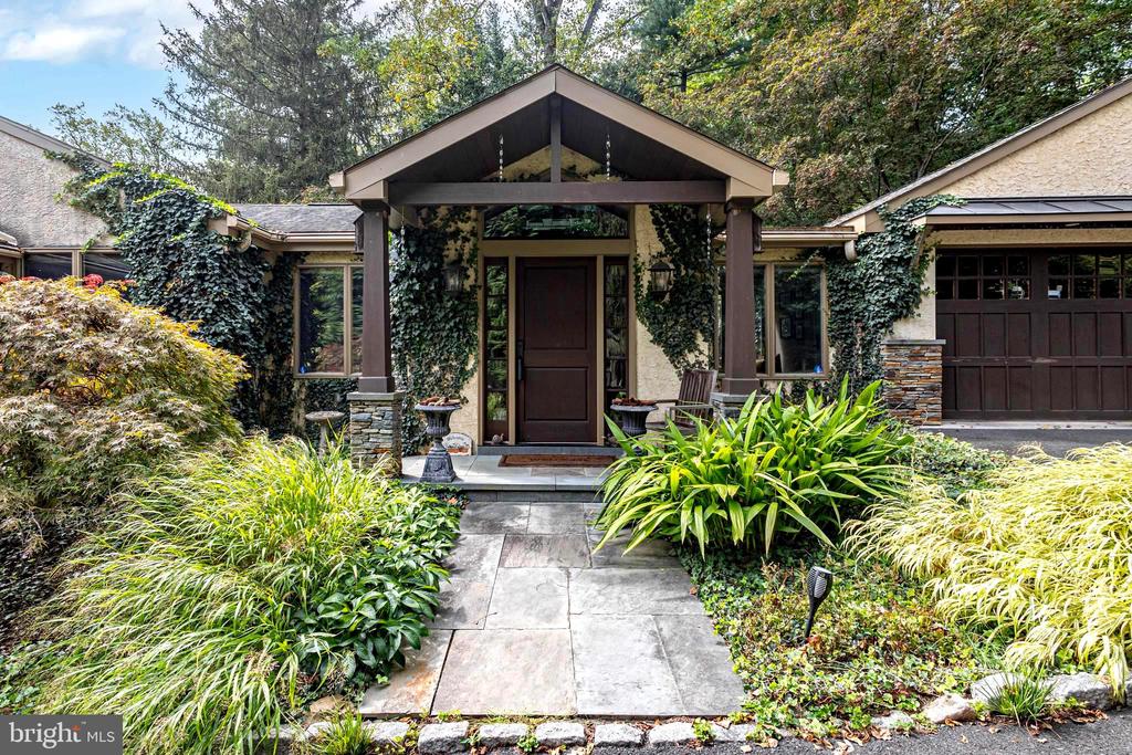 160 CAMP HILL ROAD