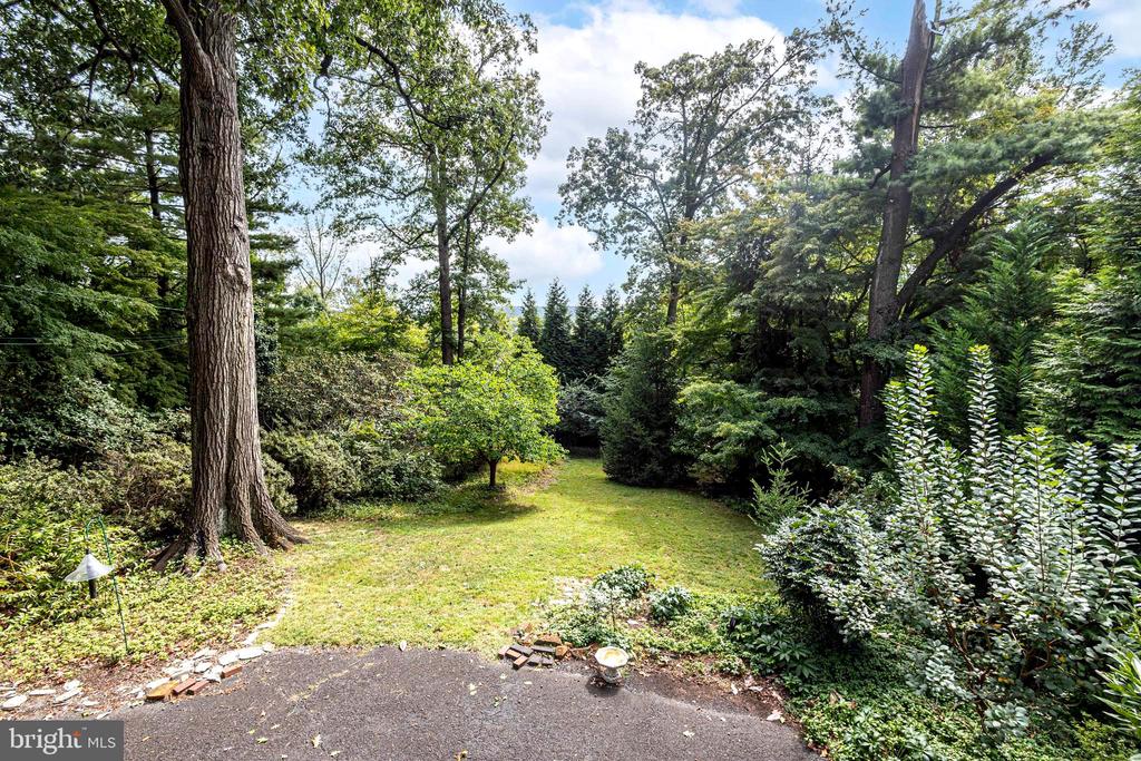 160 CAMP HILL ROAD