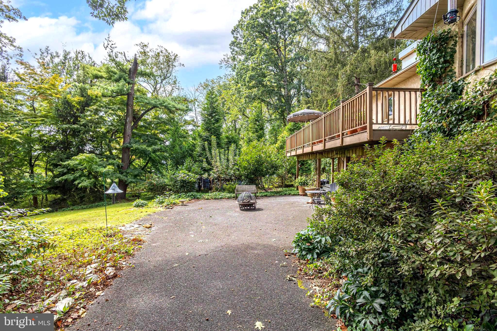 160 CAMP HILL ROAD