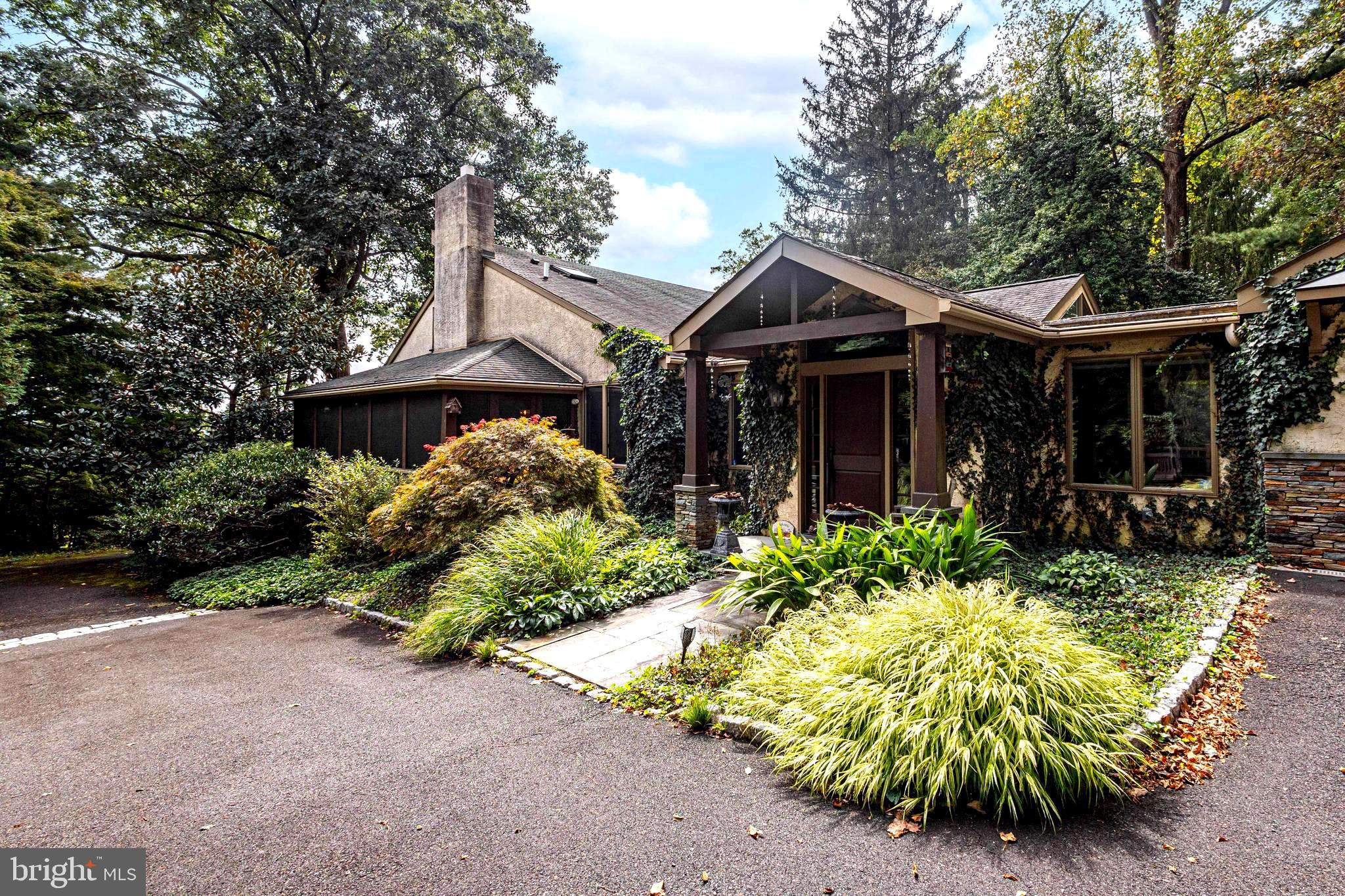 160 CAMP HILL ROAD