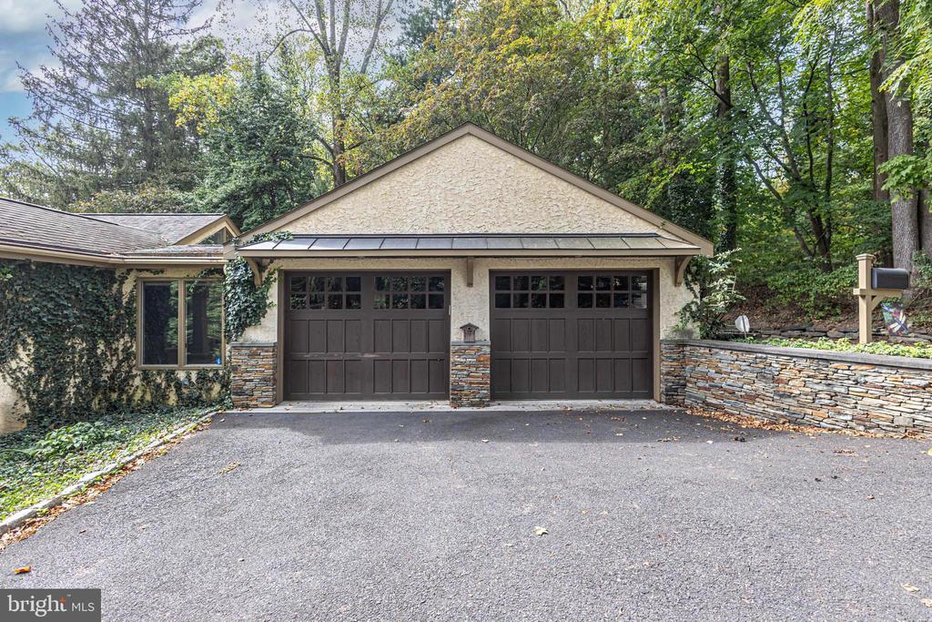 160 CAMP HILL ROAD