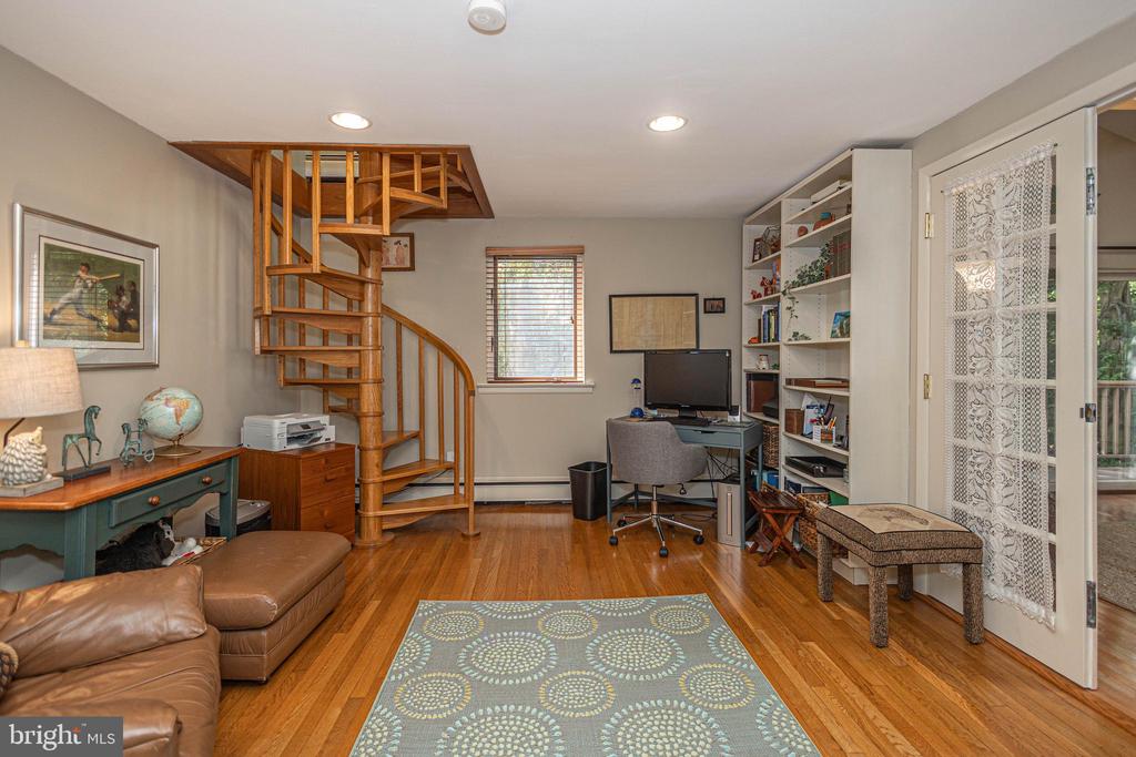 160 CAMP HILL ROAD