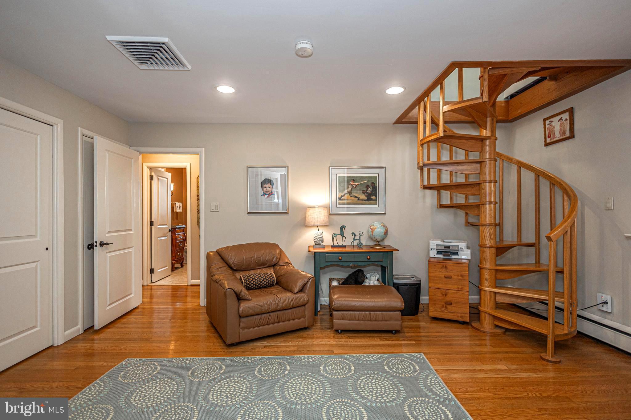 160 CAMP HILL ROAD