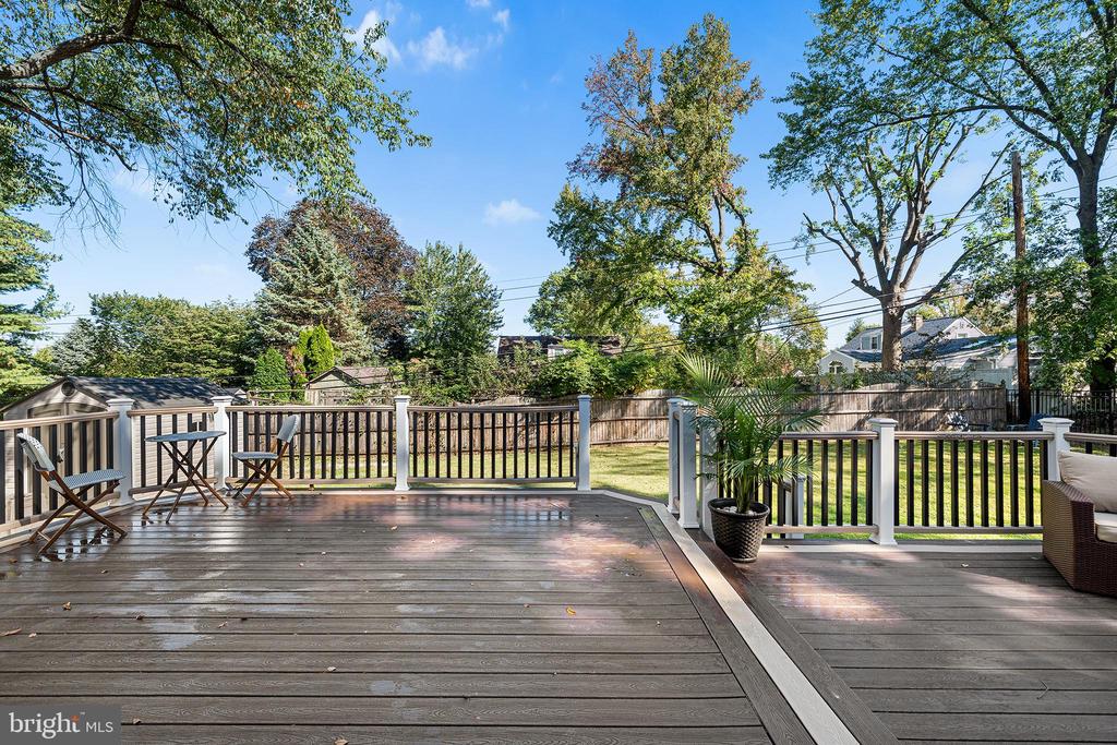 1203 WEDGEWOOD ROAD