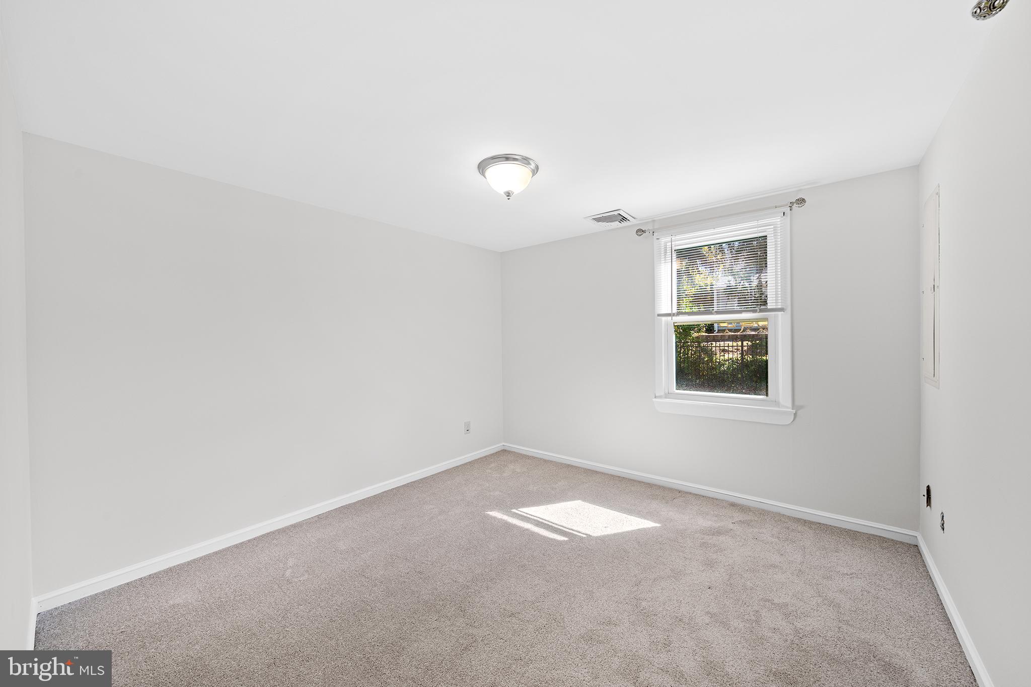 1203 WEDGEWOOD ROAD