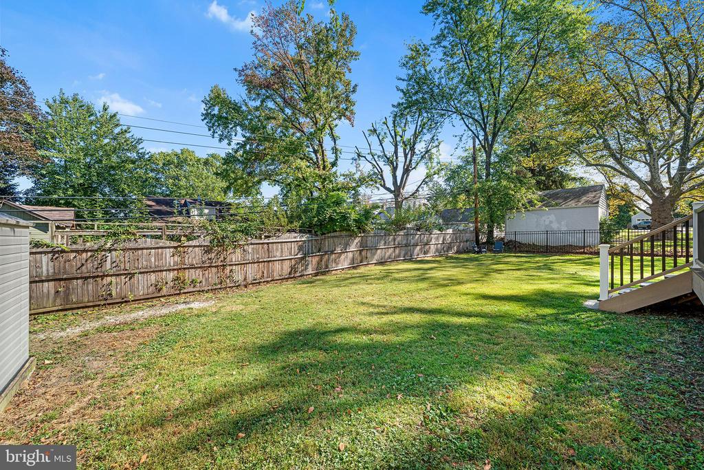 1203 WEDGEWOOD ROAD
