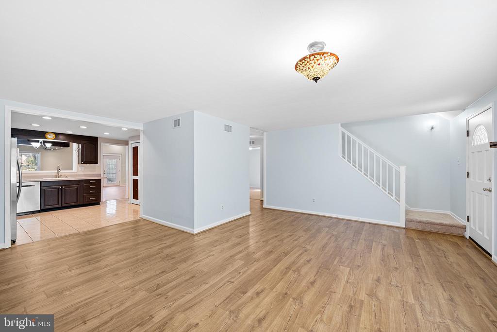 1203 WEDGEWOOD ROAD