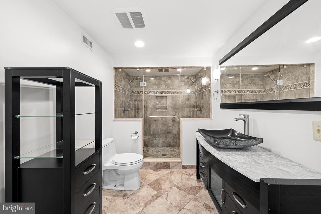 1203 WEDGEWOOD ROAD