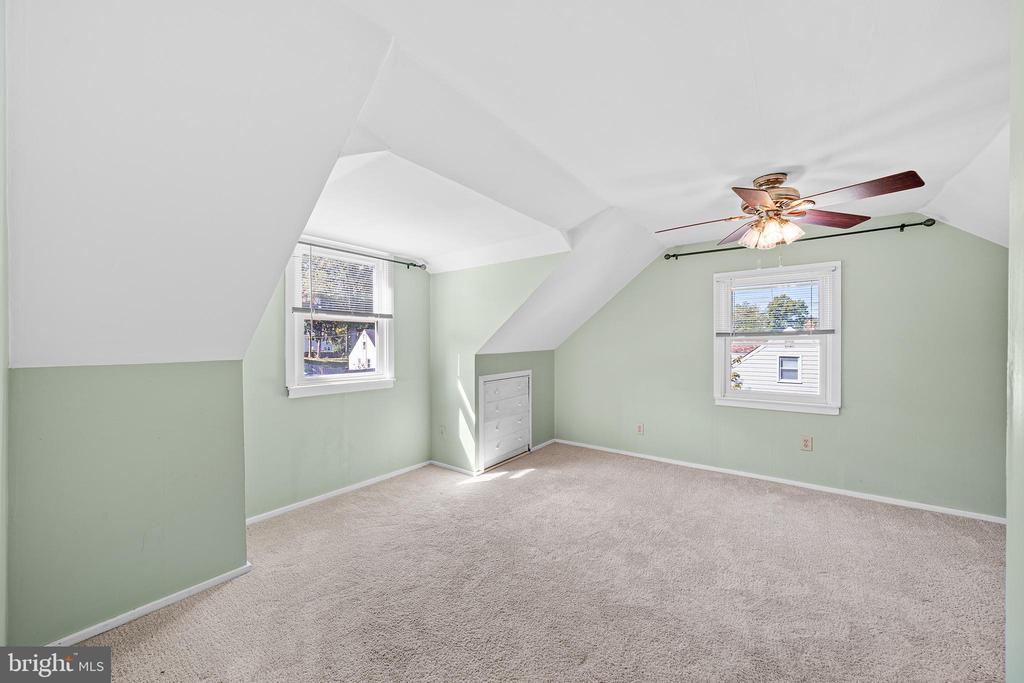 1203 WEDGEWOOD ROAD