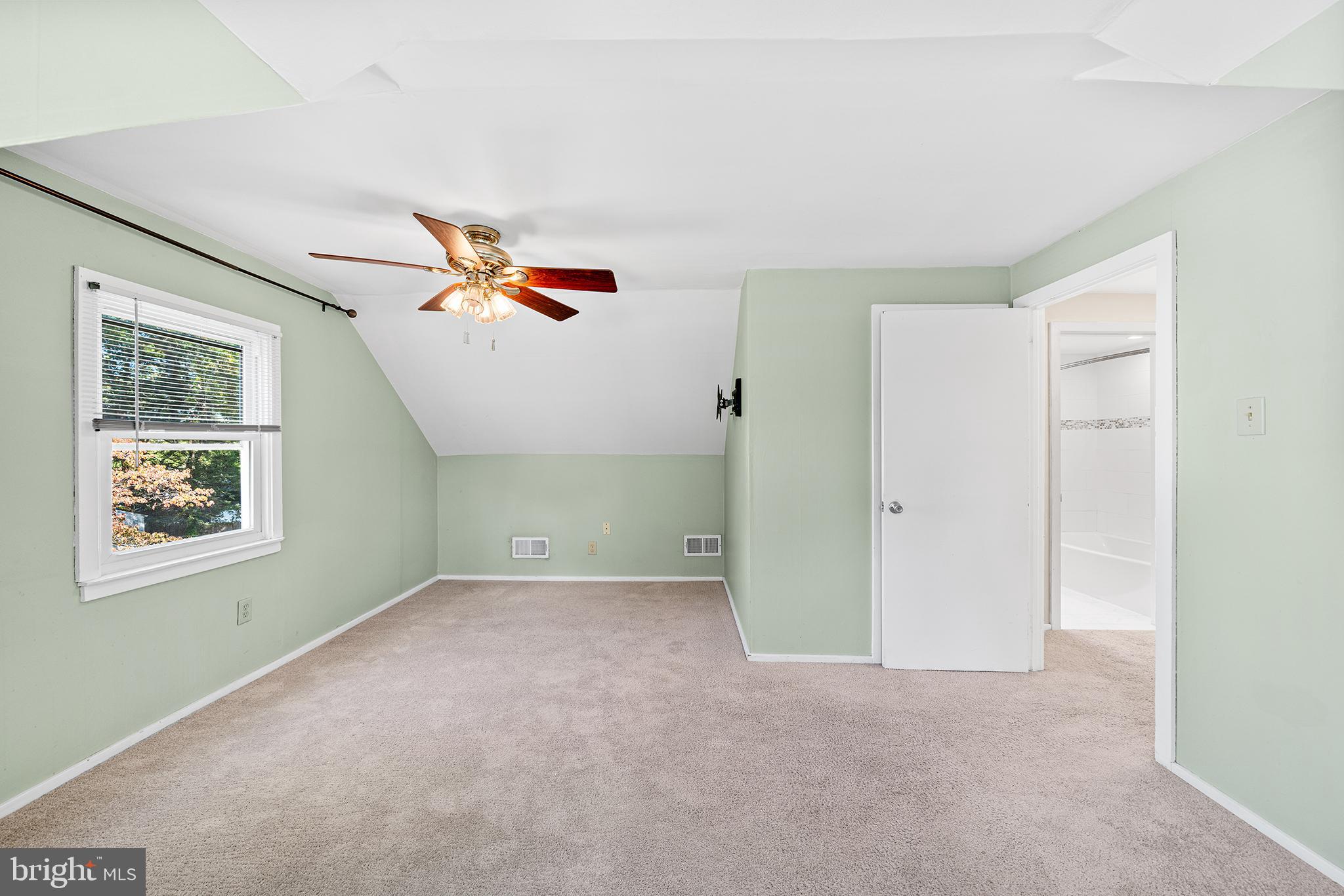 1203 WEDGEWOOD ROAD