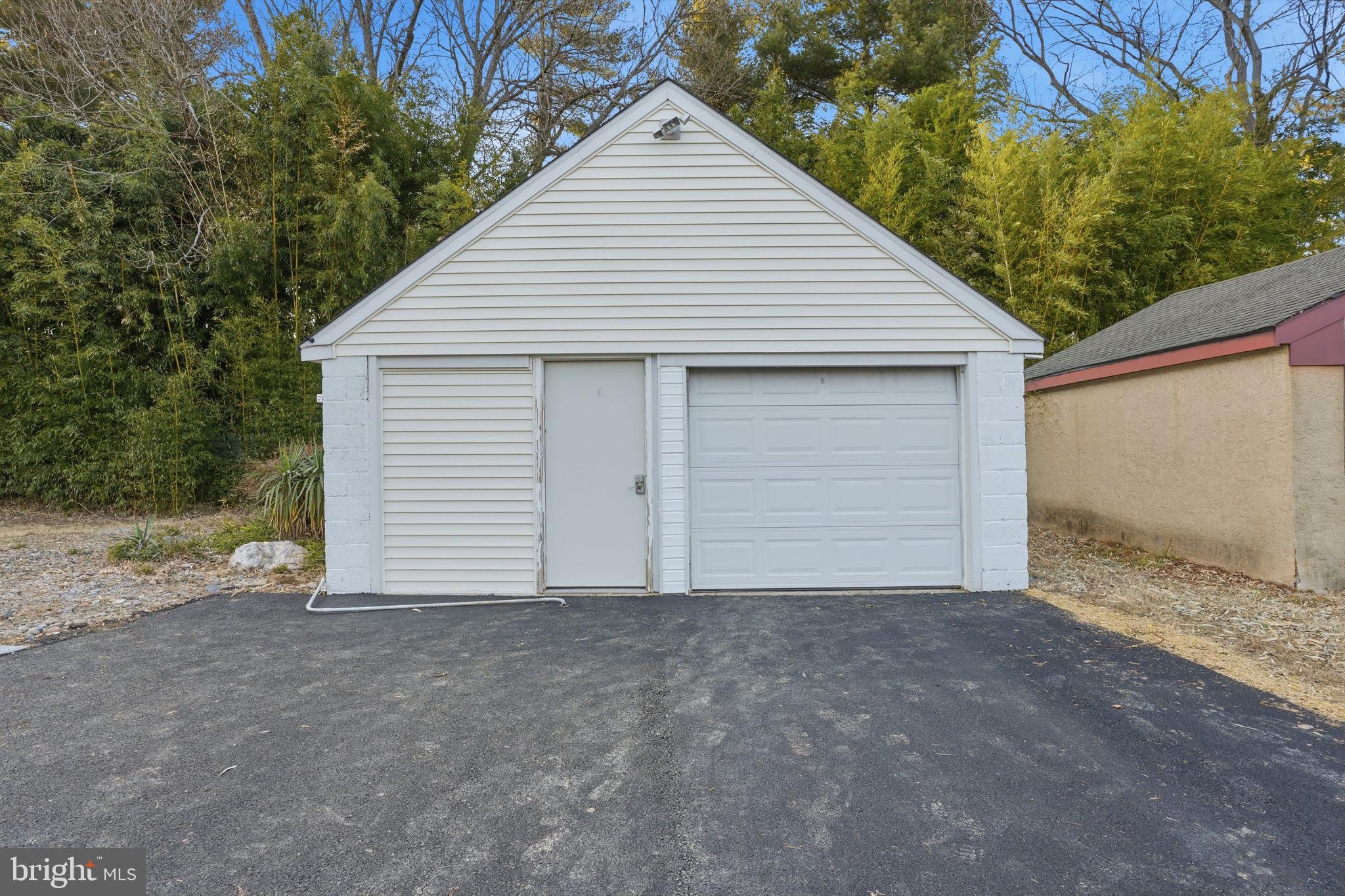 414 HALLOWELL AVENUE