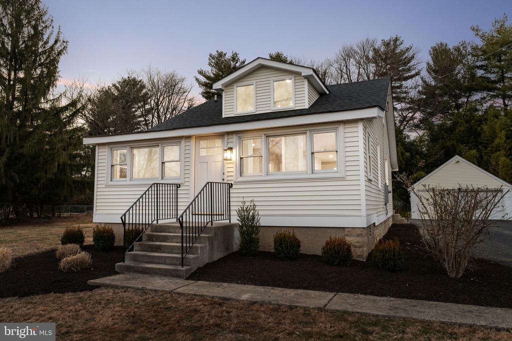 414 HALLOWELL AVENUE