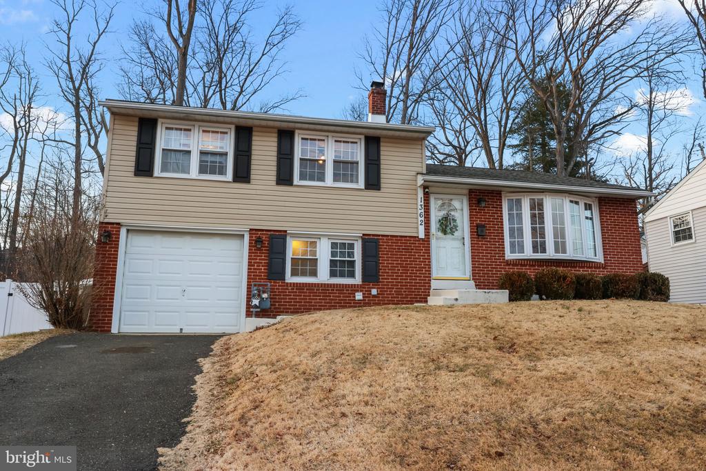 1362 PARTRIDGE ROAD