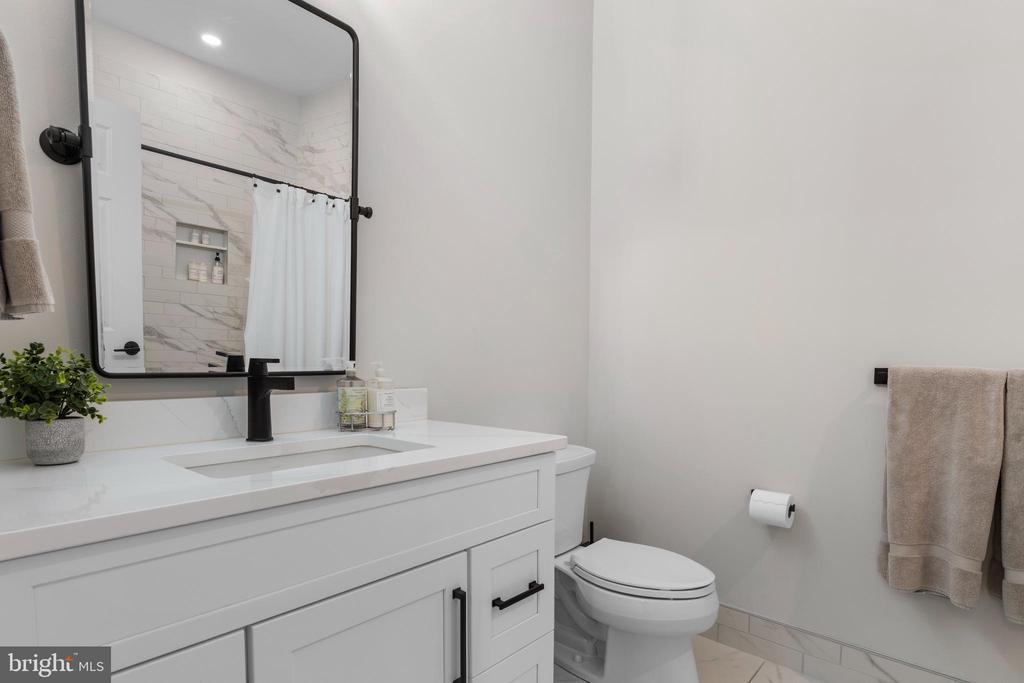200 W ELM STREET 1321