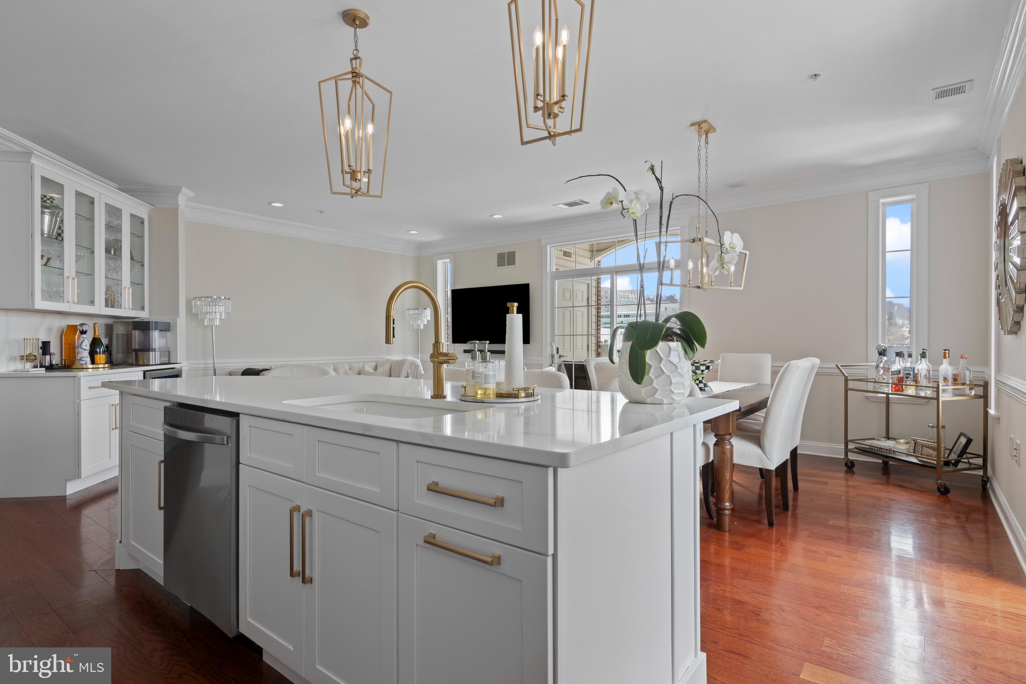 200 W ELM STREET 1321