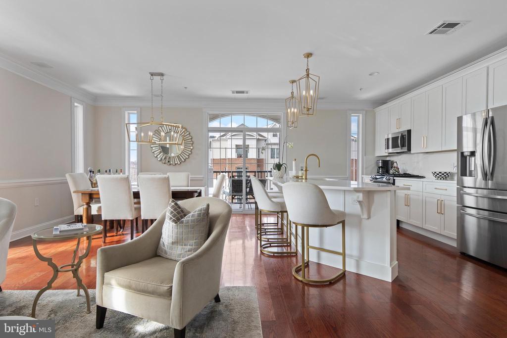 200 W ELM STREET 1321