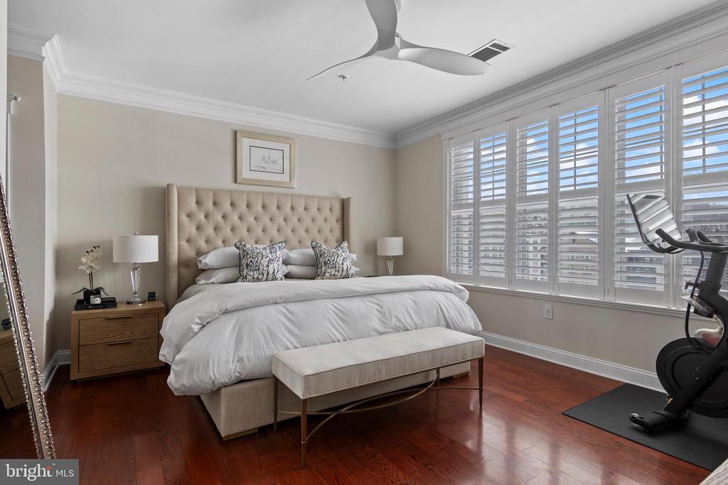 200 W ELM STREET 1321