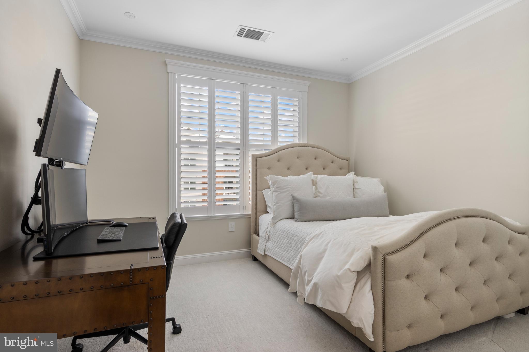 200 W ELM STREET 1321