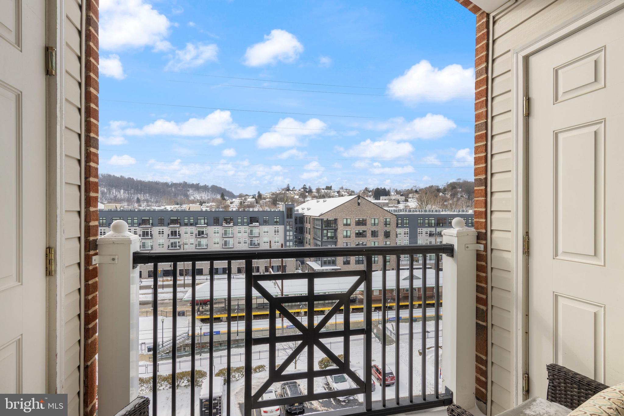 200 W ELM STREET 1321